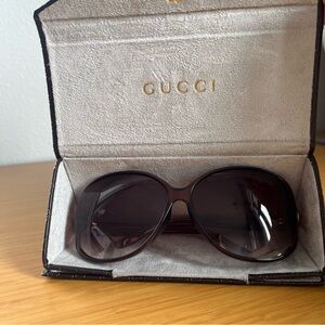 Gucci Women's brown Sunglasses with original box Made in Italy